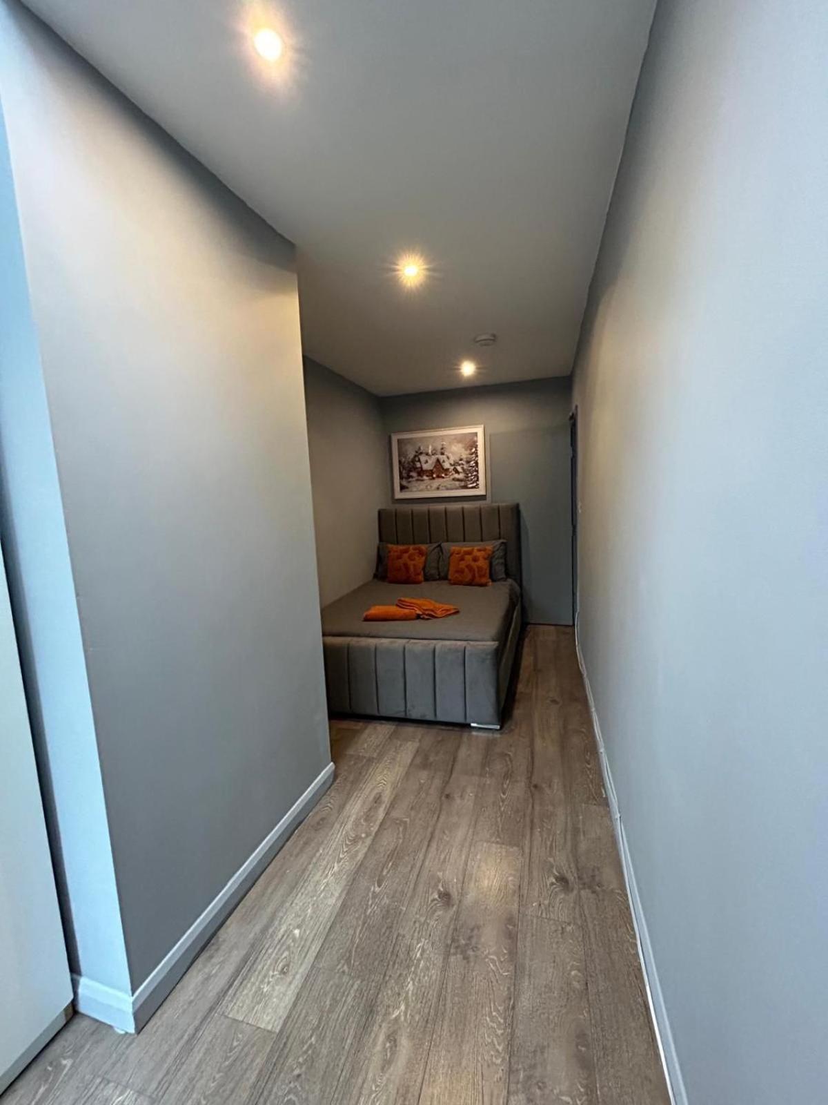 Apartment 2 Bedroom Flat In Euston 2 Mins Away From Station, No Lift